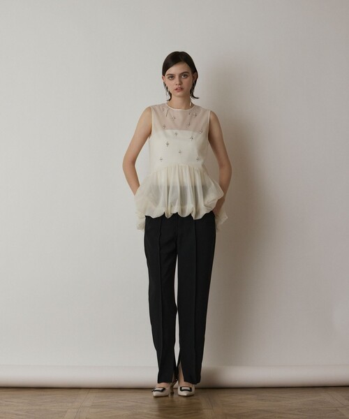 GRACE CONTINENTAL（グレースコンチネンタル）の「バルーンチュールトップ（シャツ/ブラウス・レディース・グレー/ホワイト/ブラック・36）」の12枚目の写真