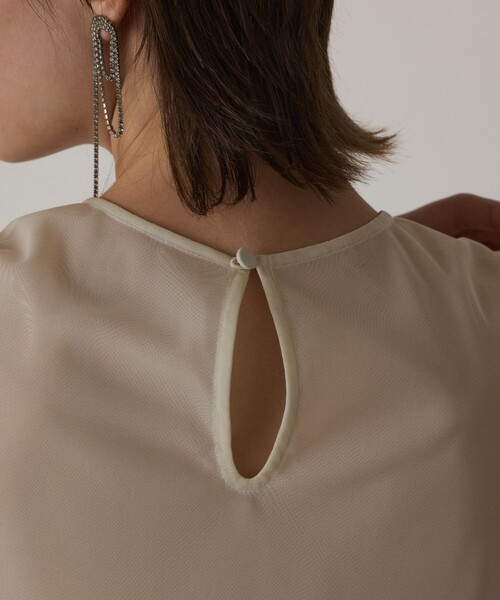 GRACE CONTINENTAL（グレースコンチネンタル）の「バルーンチュールトップ（シャツ/ブラウス・レディース・グレー/ホワイト/ブラック・36）」の19枚目の写真