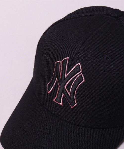 MLB Korea（エムエルビーコリア）の「(GKT)【MLB】Korea ダイヤモンド ロゴ メジャーリーグ キャップ（キャップ・レディース・ホワイト×ピンク/ブラック×ピンク/グレー/ブルー/ブラック×ホワイト/ブラック×ゴールド/ブラック×ベージュ/ベージュ・FREE）」の21枚目の写真