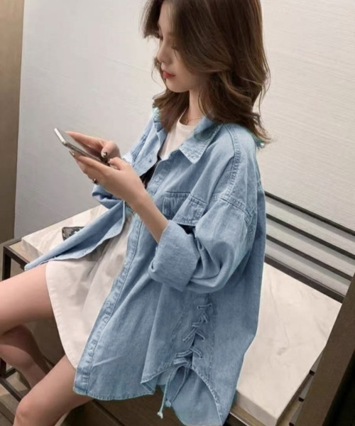 BLANC FICELLE（ブランフィセル）の「サイドデザイン　デニムシャツ（シャツ/ブラウス・レディース・ブルー・S/M/L）」の5枚目の写真