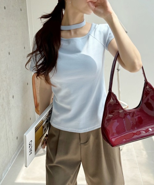 Ada.（エイダ）の「チョーカーデザイン カットアウト 半袖トップス（Tシャツ/カットソー・レディース・ホワイト/ブラック/ブルー/グレー・FREE）」の4枚目の写真