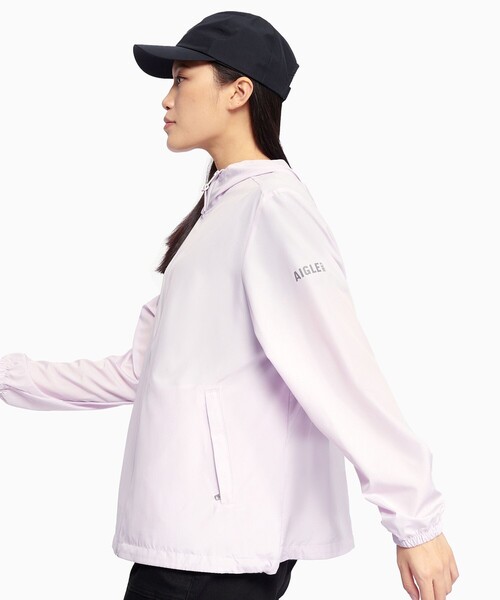 AIGLE（エーグル）の「撥水 UVカット ソーラーパック パッカブルフーデッドジャケット（マウンテンパーカー・レディース・ブルー/ピンク/ライトグリーン/ホワイト/パープル/ダークブルー・L/M/S/XL/XS）」の9枚目の写真