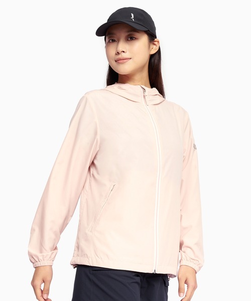 AIGLE（エーグル）の「撥水 UVカット ソーラーパック パッカブルフーデッドジャケット（マウンテンパーカー・レディース・ブルー/ピンク/ライトグリーン/ホワイト/パープル/ダークブルー・L/M/S/XL/XS）」の6枚目の写真