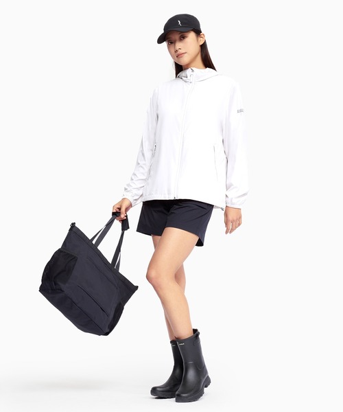 AIGLE（エーグル）の「撥水 UVカット ソーラーパック パッカブルフーデッドジャケット（マウンテンパーカー・レディース・ブルー/ピンク/ライトグリーン/ホワイト/パープル/ダークブルー・L/M/S/XL/XS）」の22枚目の写真