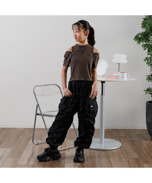 algy（アルジー）の「ピグメント肩あきリブ半袖T（Tシャツ/カットソー・キッズ・ブラック/サックスブルー/ブラウン・XX-SMALL/X-SMALL/MEDIUM/SMALL）」の4枚目の写真