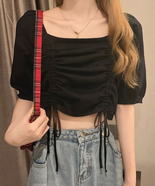 ALTROSE(アルトローズ)の「スクエアネック クロップド丈 オフショル Tシャツ ギャザー リボン(Tシャツ/カットソー・レディース・ブラック/ホワイト/ブルー・FREE)」の5枚目の写真