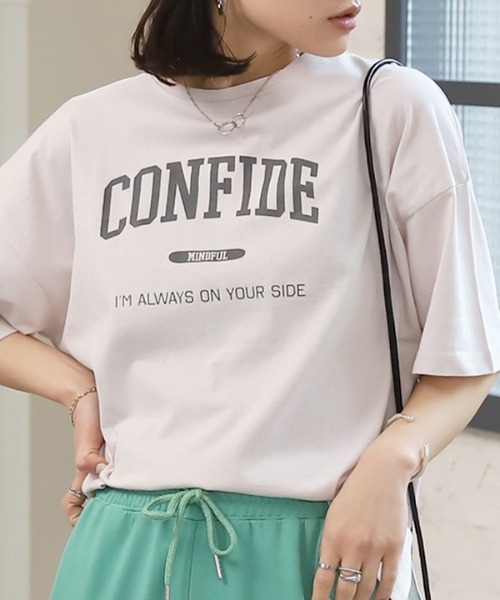 ad thie(アドティエ)の「CONFIDE カレッジロゴプリント 半袖Tシャツ(Tシャツ/カットソー・レディース・ブルーグレー/グレー系/ホワイト×グレー/ピンク/ブラウン/グリーン系/モカ・FREE)」の4枚目の写真