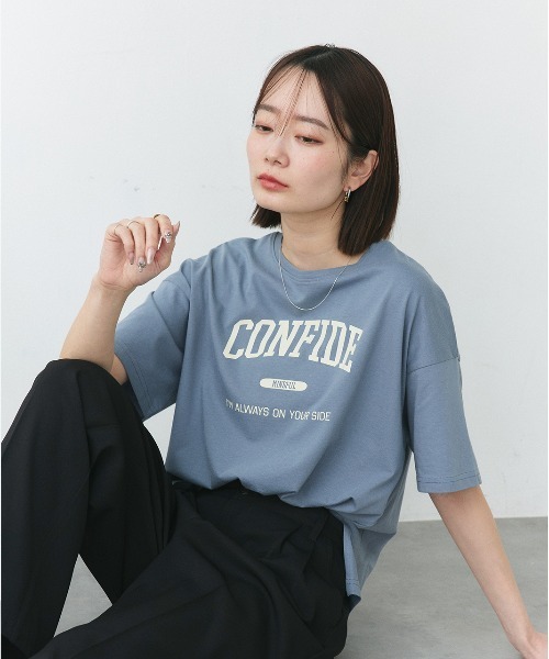 ad thie(アドティエ)の「CONFIDE カレッジロゴプリント 半袖Tシャツ(Tシャツ/カットソー・レディース・ブルーグレー/グレー系/ホワイト×グレー/ピンク/ブラウン/グリーン系/モカ・FREE)」の19枚目の写真