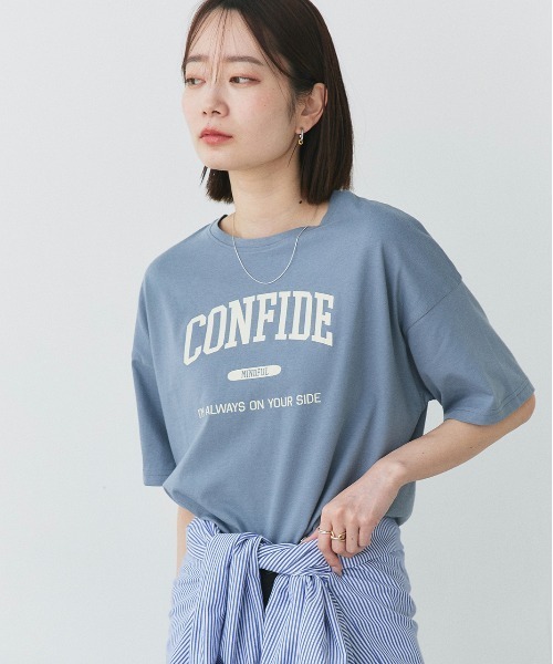 ad thie(アドティエ)の「CONFIDE カレッジロゴプリント 半袖Tシャツ(Tシャツ/カットソー・レディース・ブルーグレー/グレー系/ホワイト×グレー/ピンク/ブラウン/グリーン系/モカ・FREE)」の22枚目の写真
