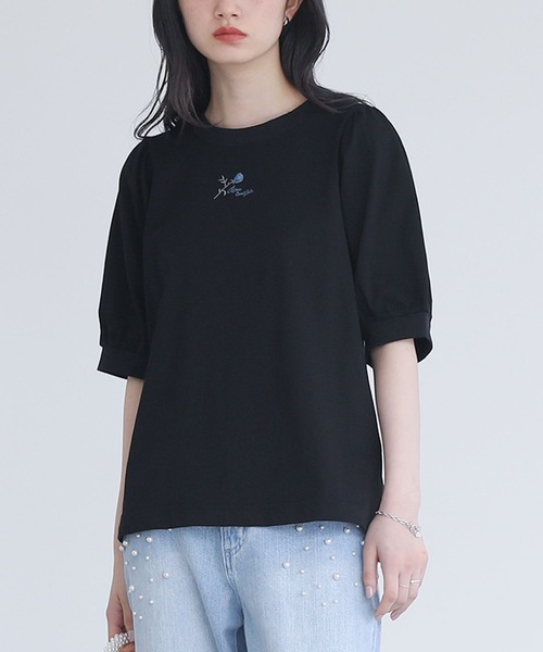 somari imagination(ソマリ イマジネーション)の「【接触冷感】ロゴ刺繍カットソー(Tシャツ/カットソー・レディース・ブラック/オフホワイト/チャコール・1/2)」の2枚目の写真