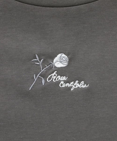 somari imagination(ソマリ イマジネーション)の「【接触冷感】ロゴ刺繍カットソー(Tシャツ/カットソー・レディース・ブラック/オフホワイト/チャコール・1/2)」の4枚目の写真