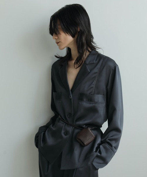 anuke（アンヌーク）の「Ecoleather Waist Pouch（ボディバッグ/ウエストポーチ・レディース・ブラウン/ブラック・FREE）」の5枚目の写真