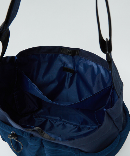 SPALDING(スポルディング)の「【SPALDING/スポルディング】AIRMESH NP SHOULDER BAG/ショルダーバッグ/ユニセックス/レジャー/ 80979500(ショルダーバッグ・メンズ・ネイビー/ブラック/ワイン・フリー)」の4枚目の写真