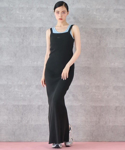 ANAP(アナップ)の「ロゴ刺繍 スリット入り リブ キャミソール ワンピース(ワンピース・レディース・グレー/ブラック・FREE)」の3枚目の写真