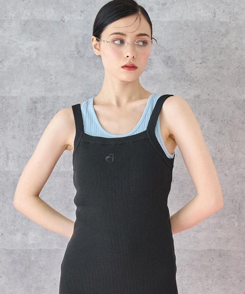 ANAP(アナップ)の「ロゴ刺繍 スリット入り リブ キャミソール ワンピース(ワンピース・レディース・グレー/ブラック・FREE)」の6枚目の写真