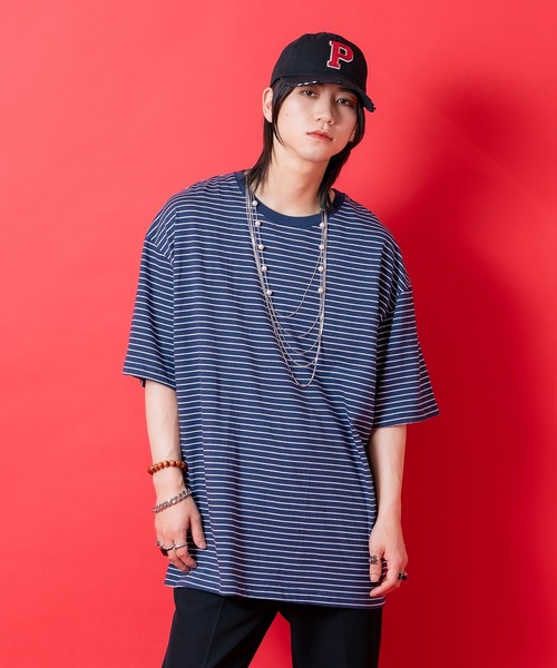 a.p.o.v.(エーピーオービー)の「a.p.o.v. ピンボーダーコットンオーバーサイズTシャツ(Tシャツ/カットソー・メンズ・ブルー/レッド/ネイビー/ブラック・ONESIZE)」の2枚目の写真