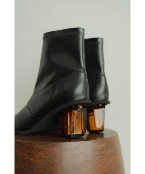 Knuth Marf(クヌースマーフ)の「clear heel boots(ブーツ・レディース・ブラック/アイボリー・23/24/25)」の2枚目の写真