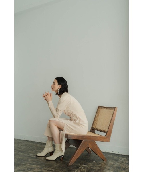 Knuth Marf(クヌースマーフ)の「clear heel boots(ブーツ・レディース・ブラック/アイボリー・23/24/25)」の12枚目の写真