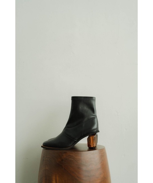 Knuth Marf(クヌースマーフ)の「clear heel boots(ブーツ・レディース・ブラック/アイボリー・23/24/25)」の8枚目の写真