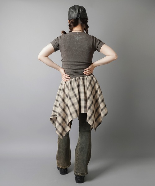 SPINNS(スピンズ)の「Vネック半袖カットソー/ピタTシャツ/PERKY(Tシャツ/カットソー・レディース・アイボリー/カーキ/チャコール・ONESIZE)」の19枚目の写真