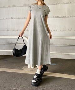 ワンピース emboss pattern deep tuck side gather OP セール】emboss pattern deep tuck side gather OP（ワンピース