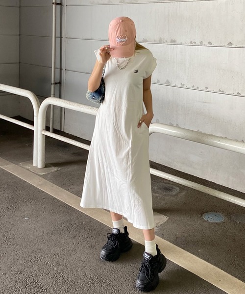 non-hedge(ノンヘッジ)の「ロゴ刺繍Tロングワンピース(ワンピース・レディース・オフホワイト/グレー/ブラック・FREE)」の5枚目の写真