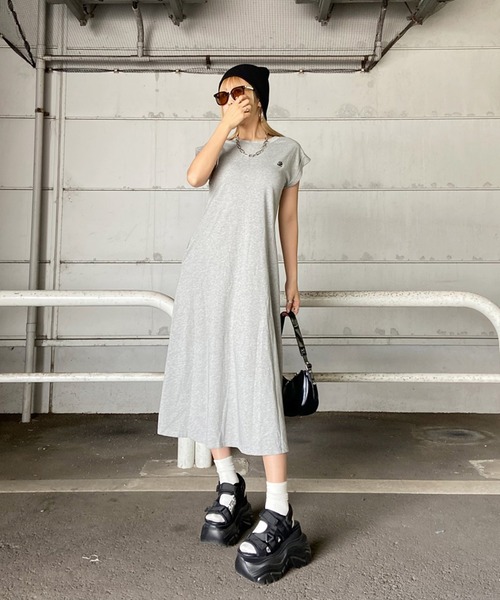non-hedge(ノンヘッジ)の「ロゴ刺繍Tロングワンピース(ワンピース・レディース・オフホワイト/グレー/ブラック・FREE)」の15枚目の写真