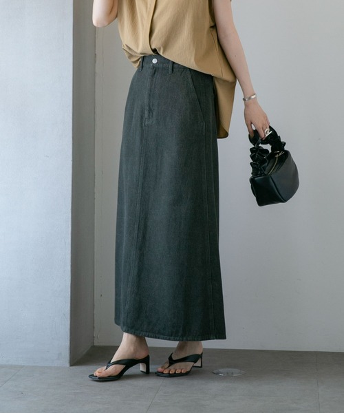 NANO universe（ナノユニバース）の「台形ロングカラーデニムスカート（デニムスカート・レディース・ブルー/ブラック/ブラウン/グリーン・マルチサイズ）」の2枚目の写真