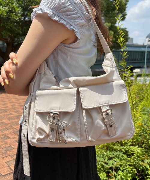 idem（イデム）の「double pocket nylon bag / ダブルポケットナイロンバッグ（ショルダーバッグ・レディース・アイボリー/ブラック/イエロー・FREE）」の18枚目の写真