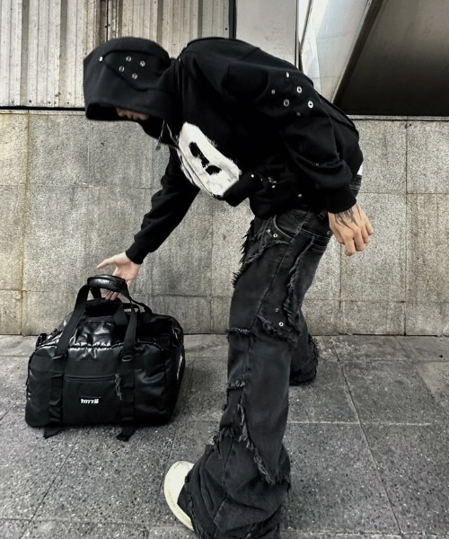 COZY WORLDWIDE（コージーワールドワイド）の「【Cozy world Wide】00 KNIGHT CLUB HOODZIP / 【コージーワールドワイド】ナンバープリントリベットジップパーカー（パーカー・メンズ・ブラック・M/L）」の3枚目の写真