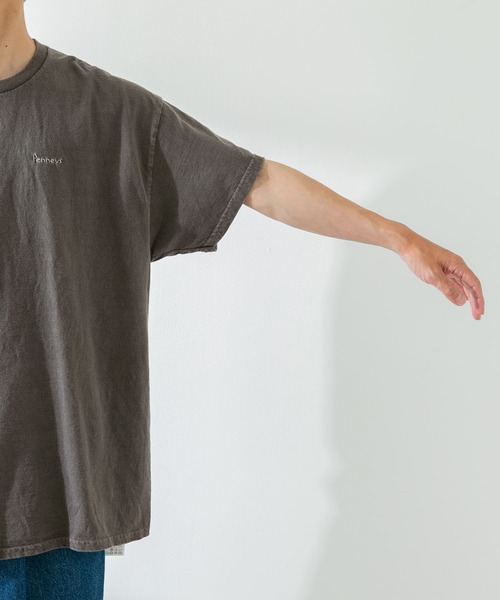 PENNEYS(ぺニーズ)の「『別注』PENNEYS×Sonny Label ピグメントショートスリーブTシャツ(Tシャツ/カットソー・メンズ・オフホワイト/ブラック/ブラウン/ブルー/ネイビー/レッド・ONE)」の13枚目の写真