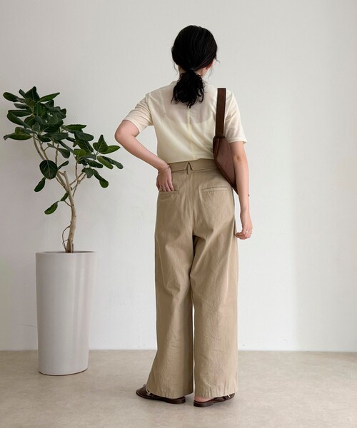 fredy emue（フレディエミュ）の「ベロア半袖Tシャツ（Tシャツ/カットソー・レディース・ブラック/ピンク/ブラウン/クリーム・38）」の7枚目の写真