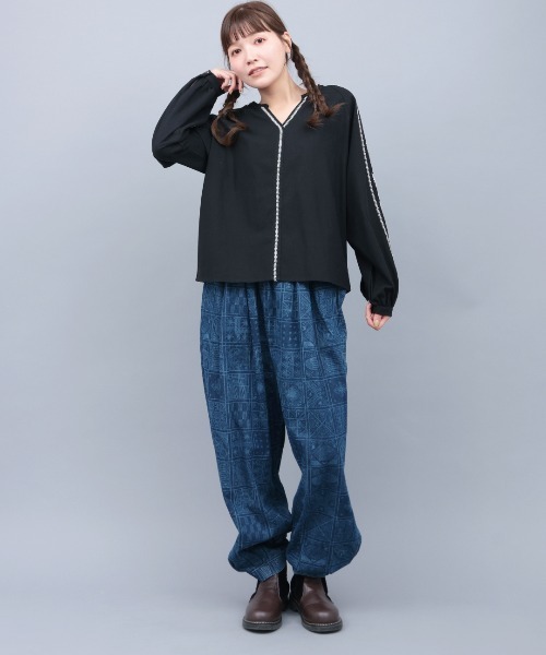チチカカ(チチカカ)の「キカ刺繍スキッパーブラウス(シャツ/ブラウス・レディース・オレンジ/ブラック/ホワイト・FREE)」の6枚目の写真