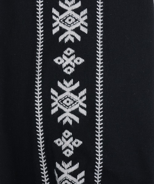 チチカカ(チチカカ)の「キカ刺繍スキッパーブラウス(シャツ/ブラウス・レディース・オレンジ/ブラック/ホワイト・FREE)」の16枚目の写真