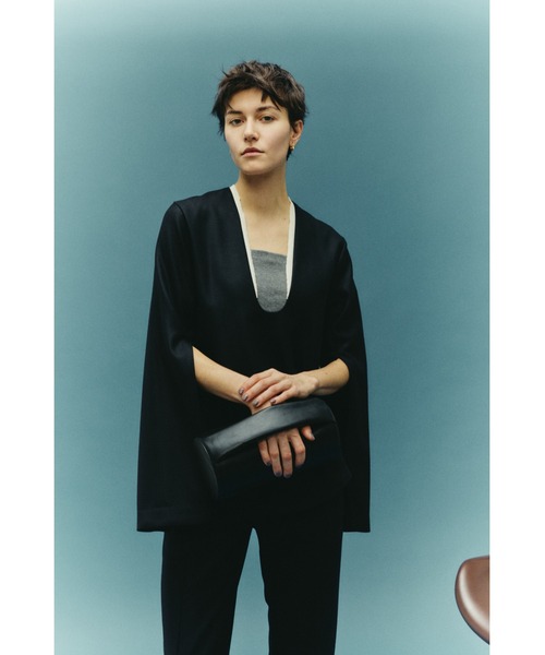 RIM.ARK（リムアーク）の「Wool saxony U curve tops ウールサキソニーユーカーブトップス（シャツ/ブラウス・レディース・ブラック/グレー・FREE）」の15枚目の写真