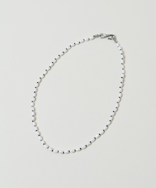 A part by(アパートバイ)の「tiny pealネックレス(ネックレス・レディース・ライトブルー/シルバー・FREE)」の2枚目の写真