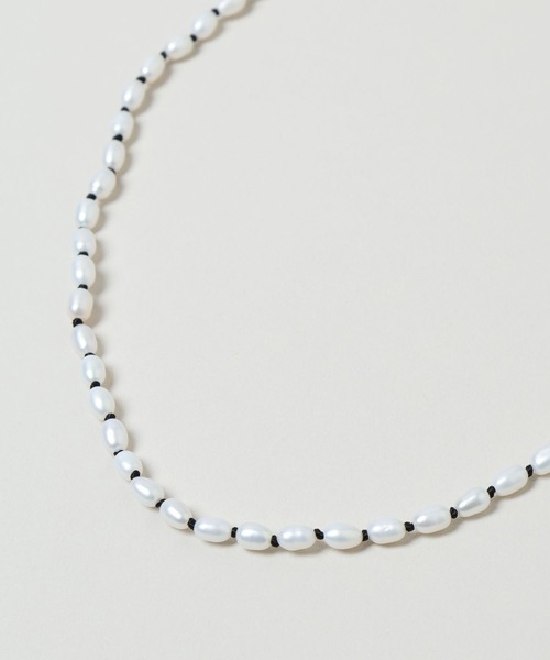 A part by(アパートバイ)の「tiny pealネックレス(ネックレス・レディース・ライトブルー/シルバー・FREE)」の4枚目の写真