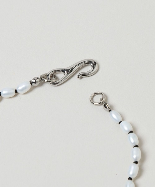 A part by(アパートバイ)の「tiny pealネックレス(ネックレス・レディース・ライトブルー/シルバー・FREE)」の6枚目の写真