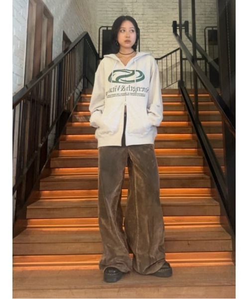 SLY（スライ）の「PRINT OVER HOODIE プリント オーバー フーディ パーカー 秋服（パーカー・レディース・レッド系その他/ブラック/ホワイト系その他2/ライトブラック・FREE）」の12枚目の写真