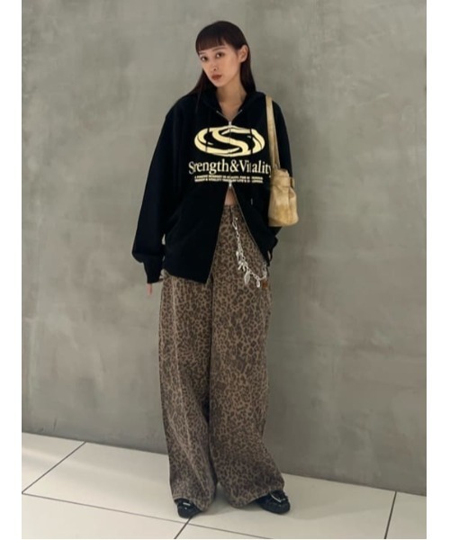 SLY（スライ）の「PRINT OVER HOODIE プリント オーバー フーディ