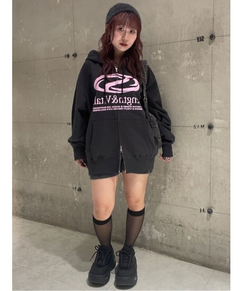 スライ　PRINT OVER HOODIE プリントオーバーフーディー SLY パーカー PRINT OVER HOODIE プリント オーバー フーディ 秋
