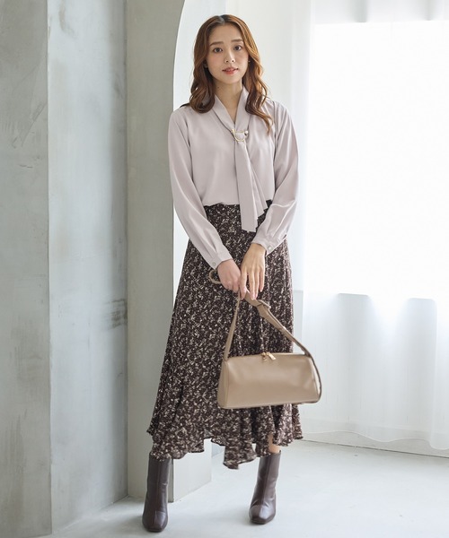 Honeys（ハニーズ）の「【WEB限定／褒められ】パールリング付きボウタイブラウス（シャツ/ブラウス・レディース・ピンク/グレイッシュブルー/グレイッシュベージュ/ブラック/アイボリー・LL/3L/S/M/L）」の21枚目の写真