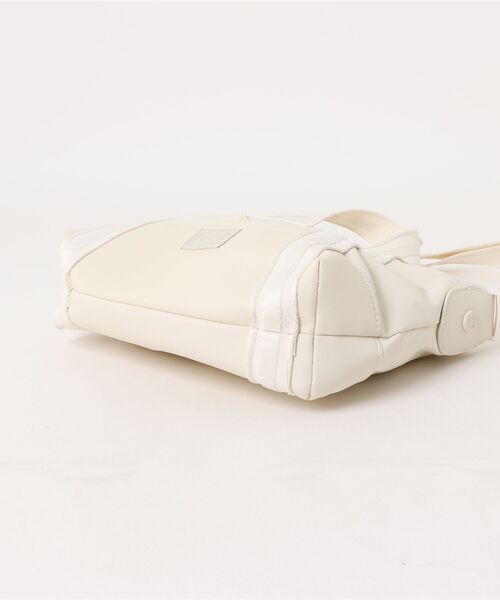 HUNTER(ハンター)の「HUNTER/ハンタートートバッグ NYLON TOPCLIP ナイロンミニトップクリップトート 撥水 UBS5552KBM(トートバッグ・レディース・ホワイト・FREE)」の3枚目の写真