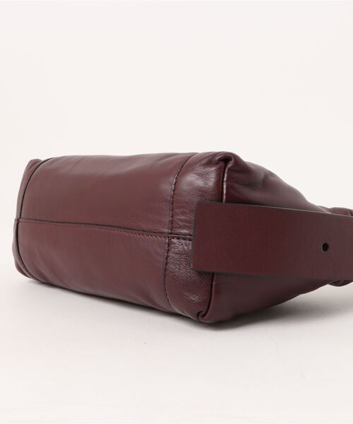 ALLSAINTS(オールセインツ)の「VEGA LEATHER MINI BAG | VEGA レザー ミニ バッグ(ショルダーバッグ・レディース・レッド系・ONE SIZE)」の11枚目の写真
