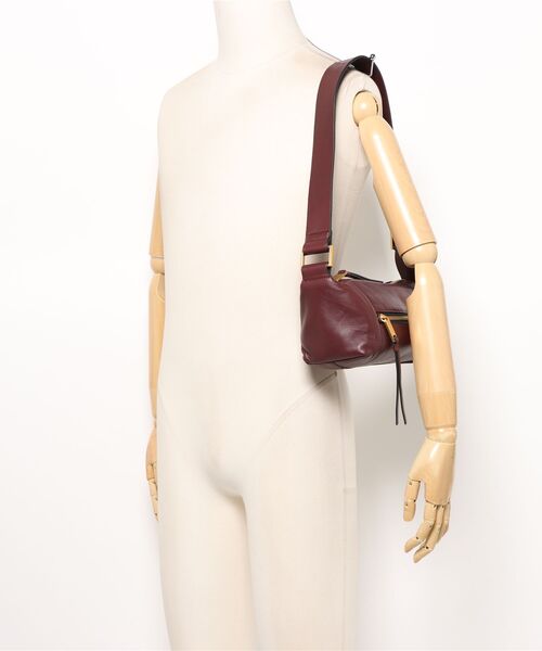 ALLSAINTS(オールセインツ)の「VEGA LEATHER MINI BAG | VEGA レザー ミニ バッグ(ショルダーバッグ・レディース・レッド系・ONE SIZE)」の13枚目の写真