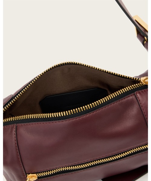 ALLSAINTS(オールセインツ)の「VEGA LEATHER MINI BAG | VEGA レザー ミニ バッグ(ショルダーバッグ・レディース・レッド系・ONE SIZE)」の3枚目の写真