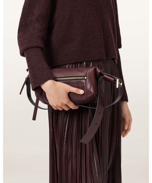 ALLSAINTS(オールセインツ)の「VEGA LEATHER MINI BAG | VEGA レザー ミニ バッグ(ショルダーバッグ・レディース・レッド系・ONE SIZE)」の4枚目の写真
