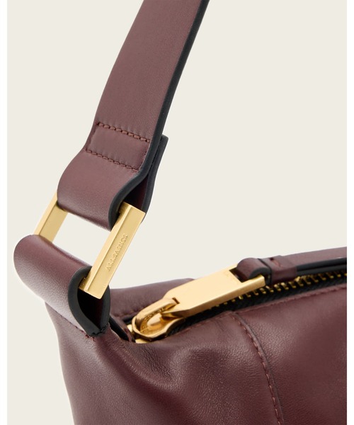 ALLSAINTS(オールセインツ)の「VEGA LEATHER MINI BAG | VEGA レザー ミニ バッグ(ショルダーバッグ・レディース・レッド系・ONE SIZE)」の6枚目の写真