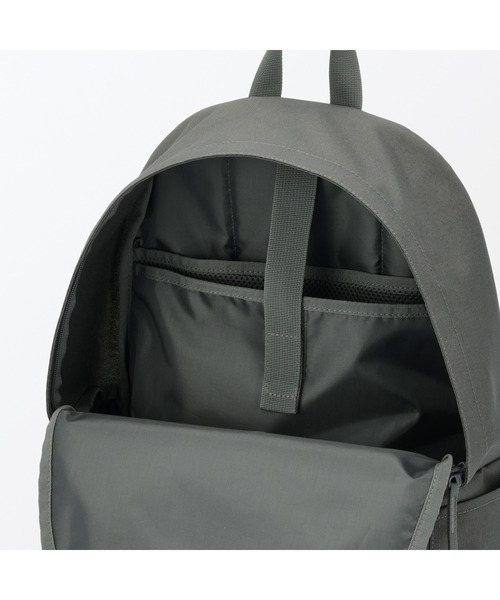 無印良品(ムジルシリョウヒン)の「肩の負担を軽くする 撥水リュックサック(バックパック/リュック・レディース・ラベンダー/ダークブラウン系/ブラック/チャコールグレー/ライトベージュ・FREE)」の20枚目の写真