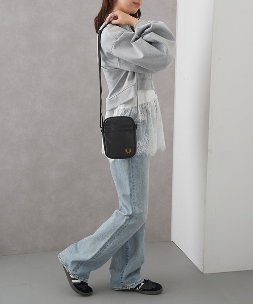 FRED PERRY(フレッドペリー)の「【FRED PERRY】TONAL CLASSIC SMALL SIDE BAG L2166(ショルダーバッグ・メンズ・ブラック・FREE)」の9枚目の写真
